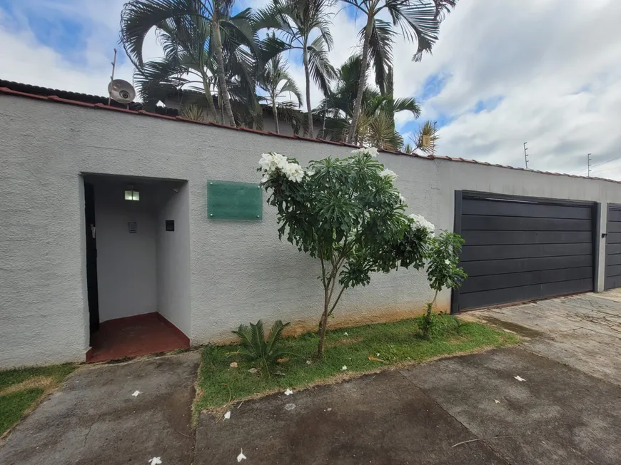 Foto 1 de Casa com 4 Quartos para alugar, 387m² em Setor Pedro Ludovico, Goiânia