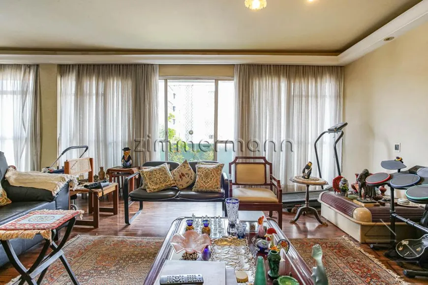 Foto 1 de Apartamento com 4 Quartos à venda, 204m² em Higienópolis, São Paulo