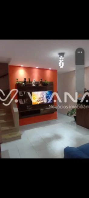 Foto 1 de Sobrado com 2 Quartos à venda, 112m² em Campestre, Santo André