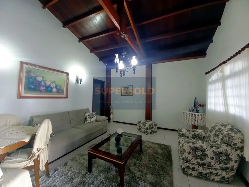 Foto 1 de Casa com 2 Quartos à venda, 280m² em Centro, Espírito Santo do Pinhal