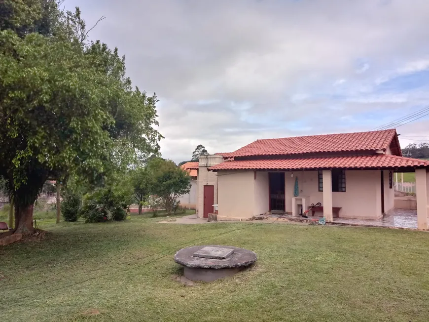 Foto 1 de Fazenda/Sítio com 2 Quartos à venda, 70m² em Zona Rural, São Miguel Arcanjo