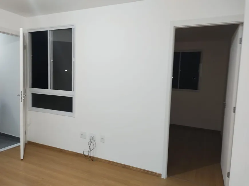 Foto 1 de Apartamento com 2 Quartos para alugar, 40m² em Santa Cruz, Rio de Janeiro