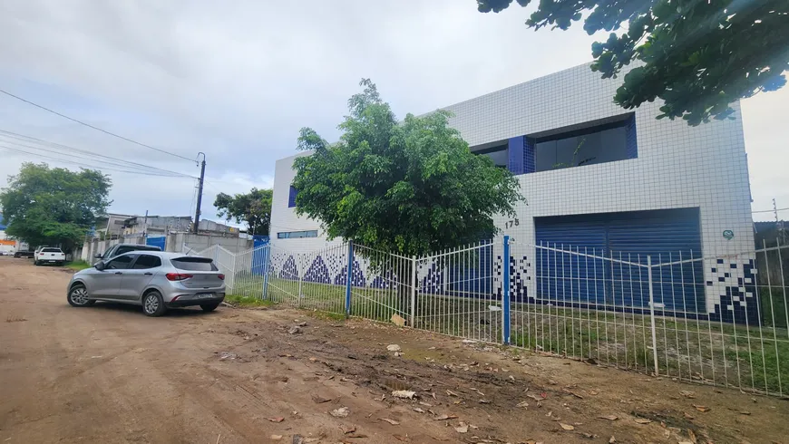 Foto 1 de Galpão/Depósito/Armazém com 6 Quartos para venda ou aluguel, 550m² em Imbiribeira, Recife