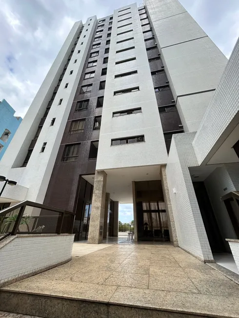 Foto 1 de Apartamento com 3 Quartos à venda, 200m² em Ondina, Salvador