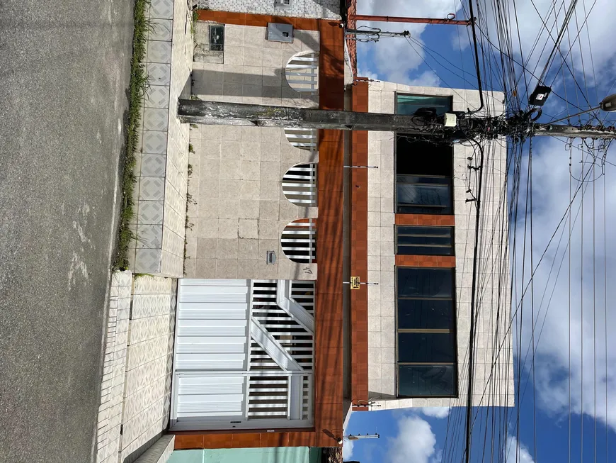 Foto 1 de Casa com 3 Quartos à venda, 250m² em Marcos Freire I, Nossa Senhora do Socorro