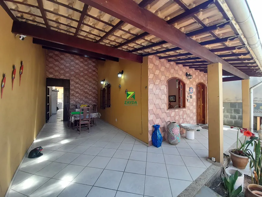 Foto 1 de Sobrado com 4 Quartos à venda, 81m² em Barra de São João, Casimiro de Abreu