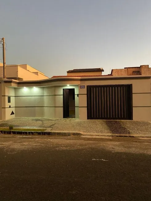 Foto 1 de Casa com 3 Quartos à venda, 150m² em Alto Umuarama, Uberlândia