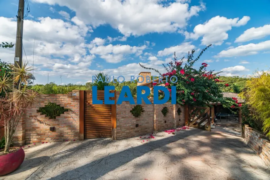 Foto 1 de Casa de Condomínio com 3 Quartos à venda, 400m² em Caucaia do Alto, Cotia