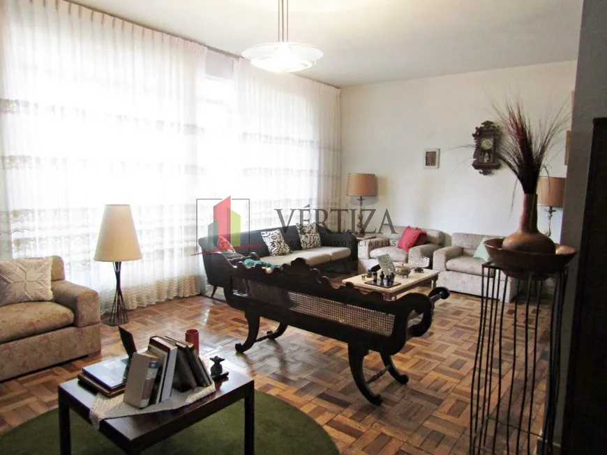 Foto 1 de Casa com 4 Quartos à venda, 270m² em Vila Olímpia, São Paulo