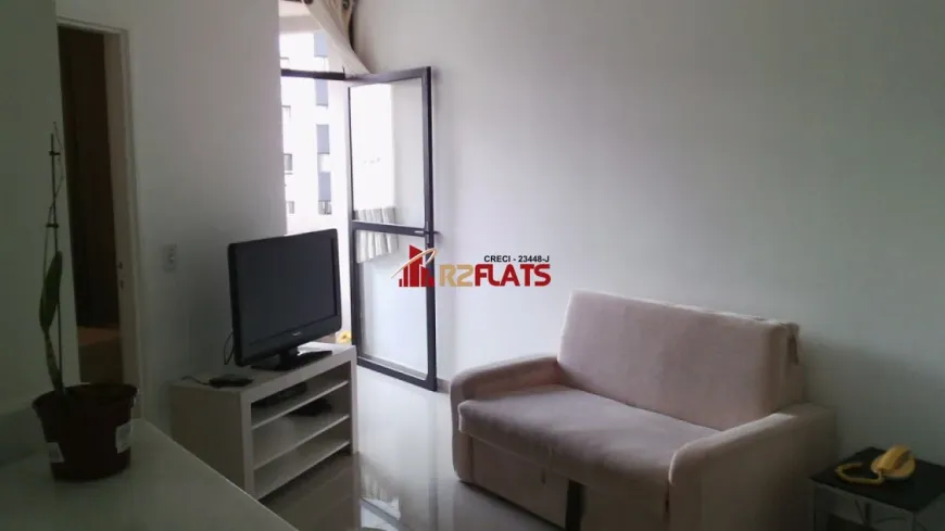 Foto 1 de Flat com 1 Quarto para alugar, 37m² em Moema, São Paulo