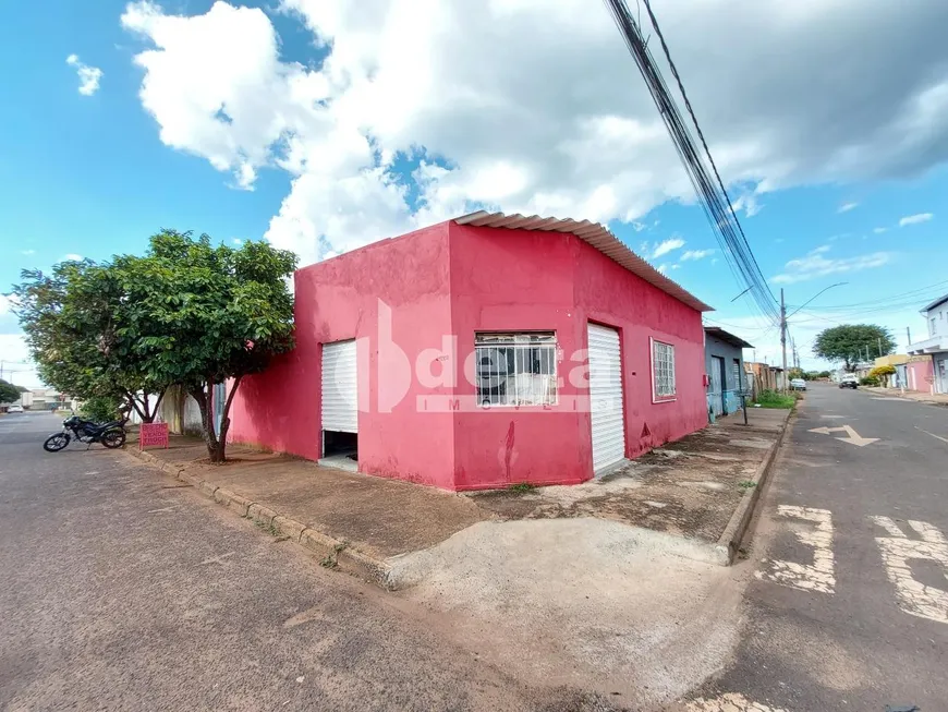 Foto 1 de Casa com 2 Quartos à venda, 245m² em Morumbi, Uberlândia