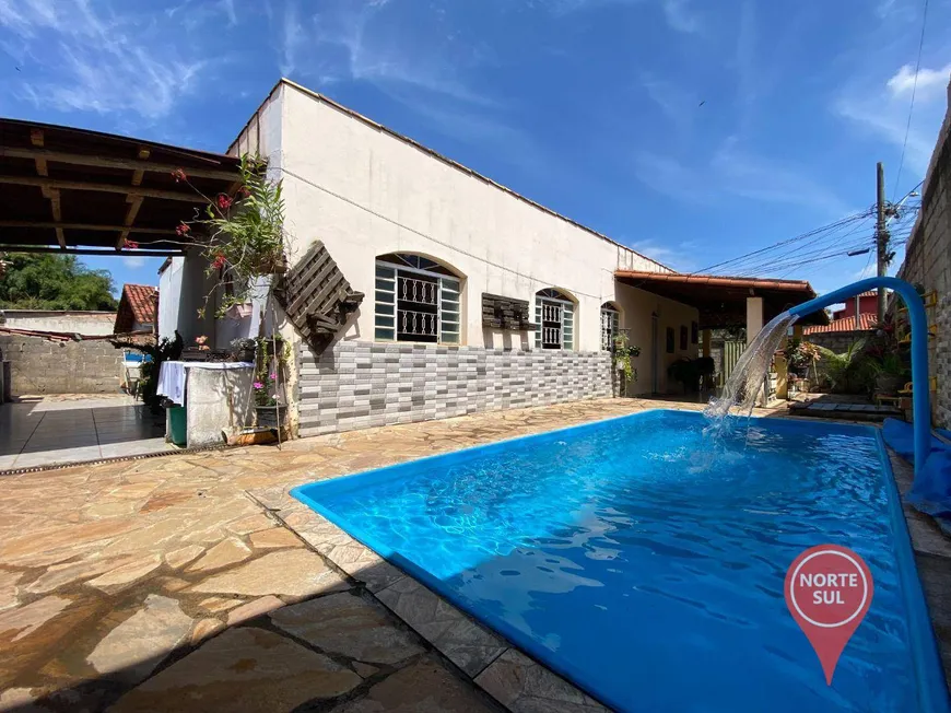 Foto 1 de Casa com 3 Quartos à venda, 120m² em São Conrado, Brumadinho