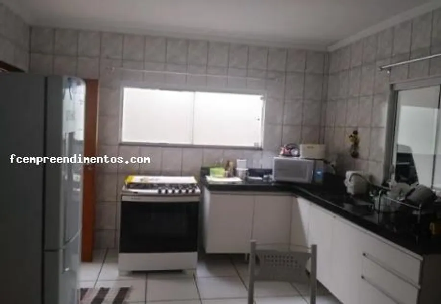 Foto 1 de Casa com 2 Quartos à venda, 300m² em Parque Hippólyto, Limeira