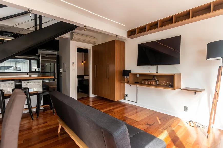 Foto 1 de Apartamento com 1 Quarto para alugar, 64m² em Vila Olímpia, São Paulo