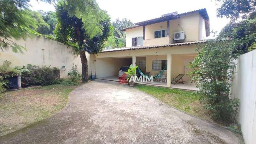 Foto 1 de Casa com 4 Quartos à venda, 334m² em Maceió, Niterói