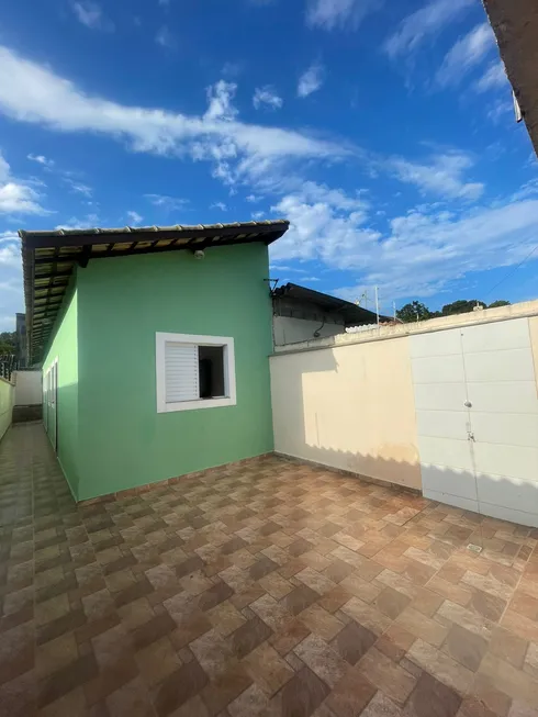 Foto 1 de Casa com 2 Quartos à venda, 60m² em Suarão, Itanhaém