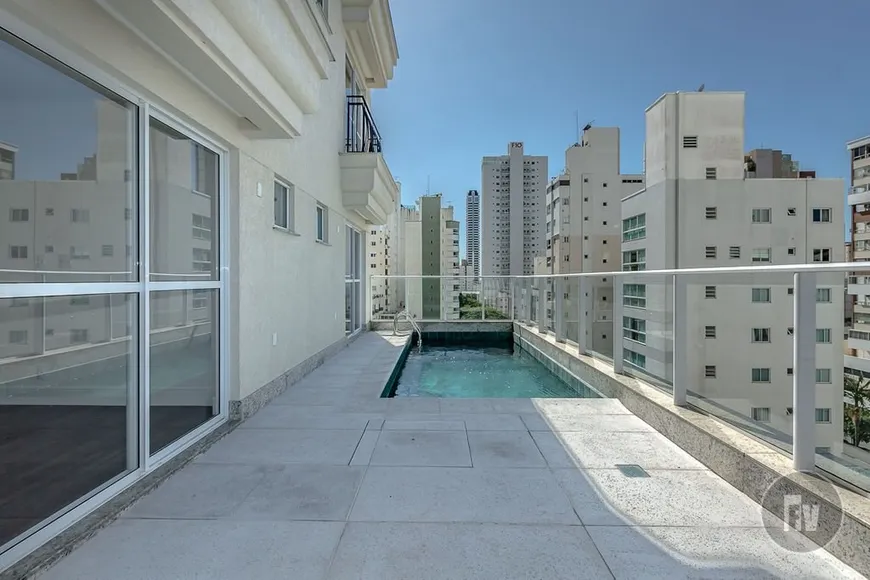 Foto 1 de Apartamento com 3 Quartos à venda, 173m² em Centro, Balneário Camboriú