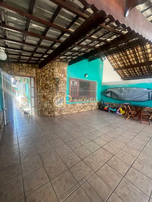 Foto 1 de Casa com 3 Quartos à venda, 90m² em Vila Tupi, Praia Grande