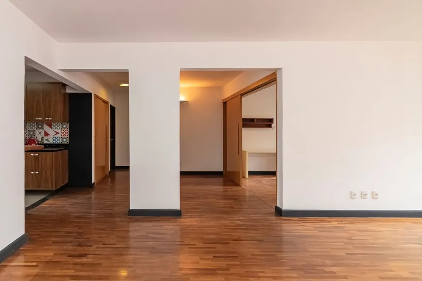 Foto 1 de Apartamento com 2 Quartos para alugar, 115m² em Cerqueira César, São Paulo