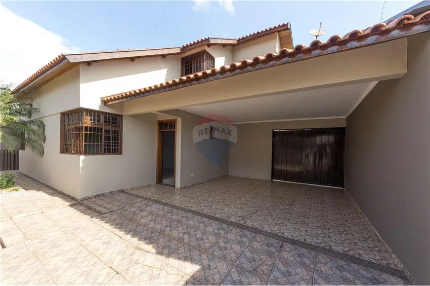 Foto 1 de Casa com 3 Quartos à venda, 232m² em Jardim Tangará, Jaboticabal