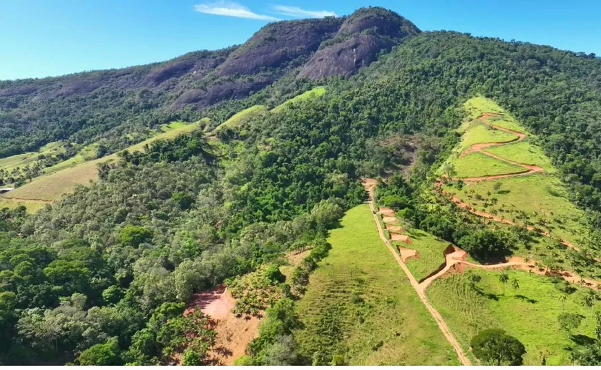 Foto 1 de Lote/Terreno à venda em Centro, Serra