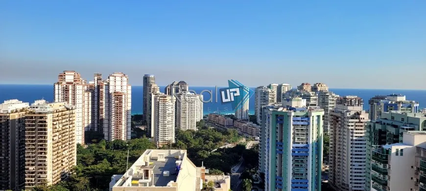 Foto 1 de Apartamento com 2 Quartos à venda, 64m² em Barra da Tijuca, Rio de Janeiro