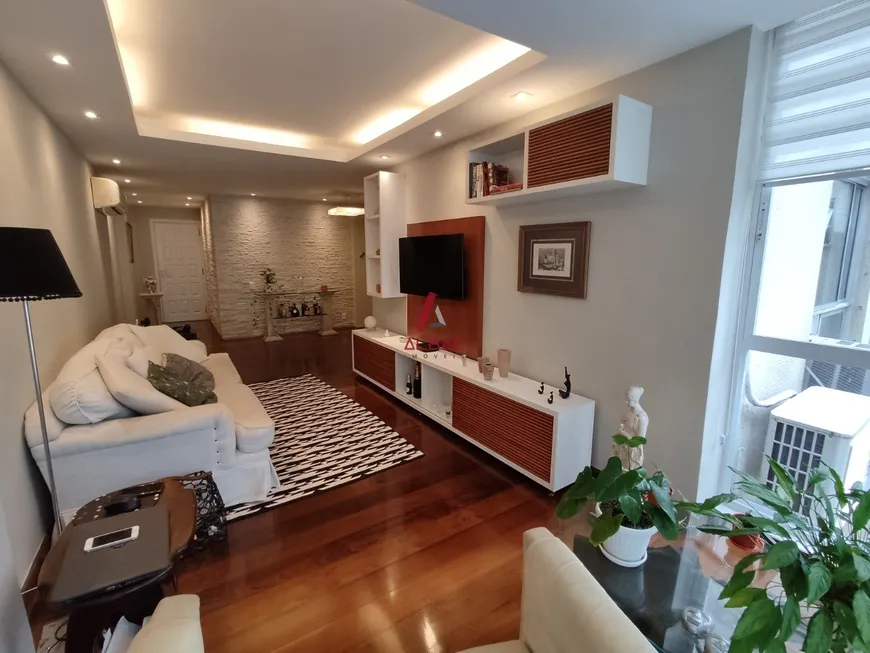 Foto 1 de Apartamento com 3 Quartos à venda, 120m² em Lagoa, Rio de Janeiro