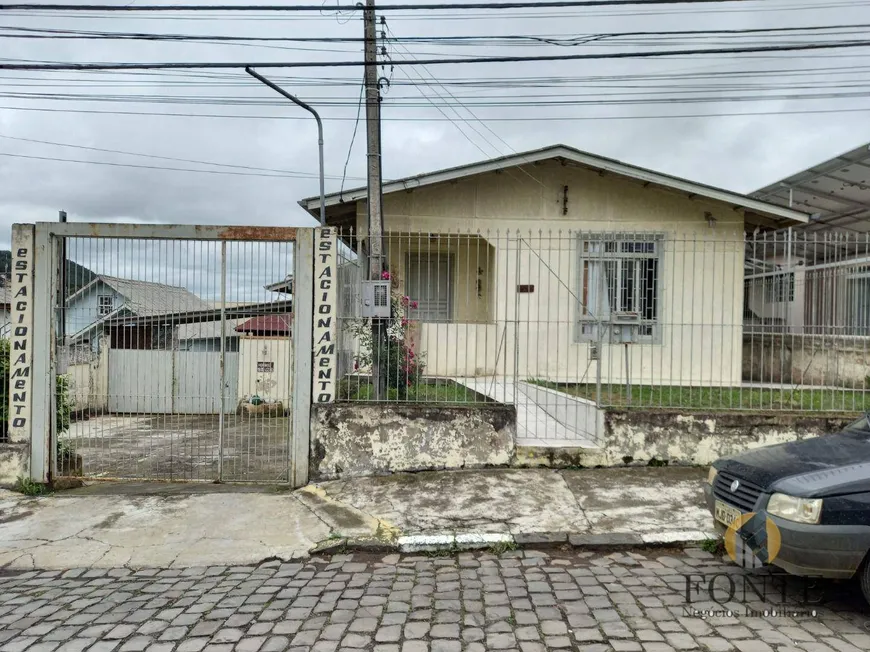 Foto 1 de Casa com 3 Quartos à venda, 585m² em Brusque, Lages