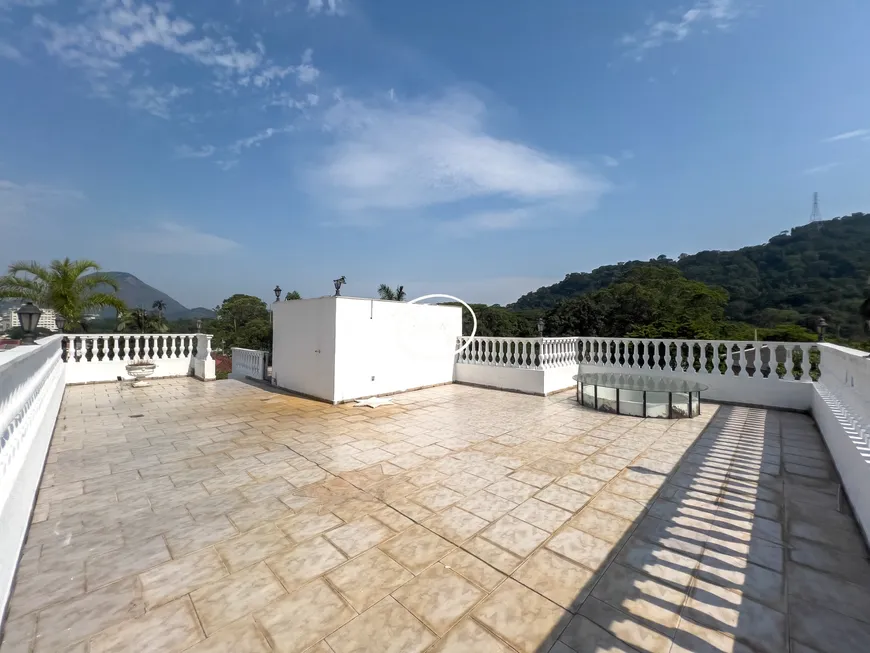 Foto 1 de Casa com 8 Quartos à venda, 705m² em Jardim Botânico, Rio de Janeiro