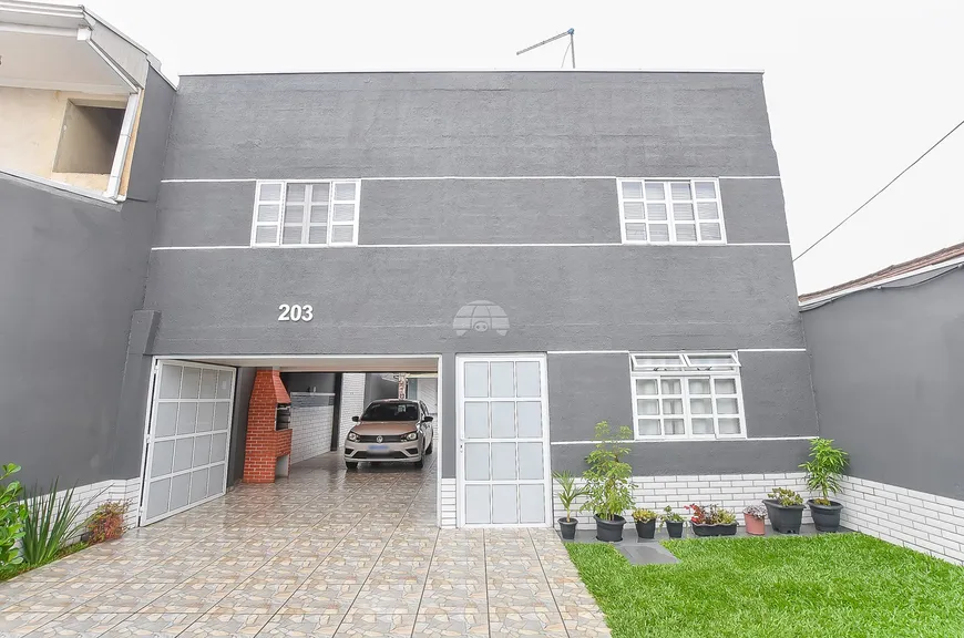 Foto 1 de Casa com 3 Quartos à venda, 136m² em Uberaba, Curitiba