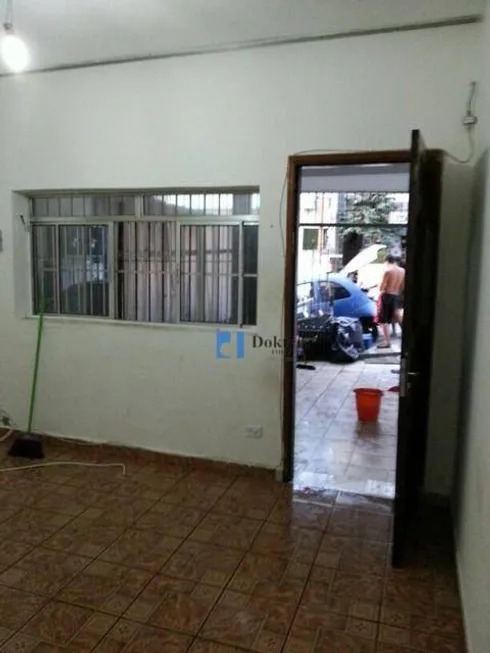 Foto 1 de Casa com 2 Quartos para alugar, 50m² em Vila Cavaton, São Paulo