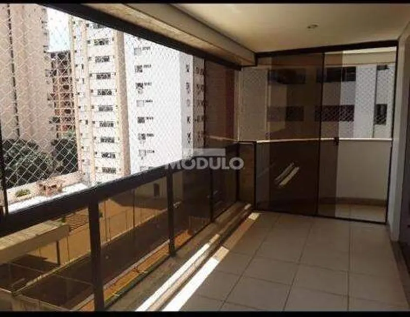 Foto 1 de Apartamento com 3 Quartos à venda, 190m² em Tabajaras, Uberlândia