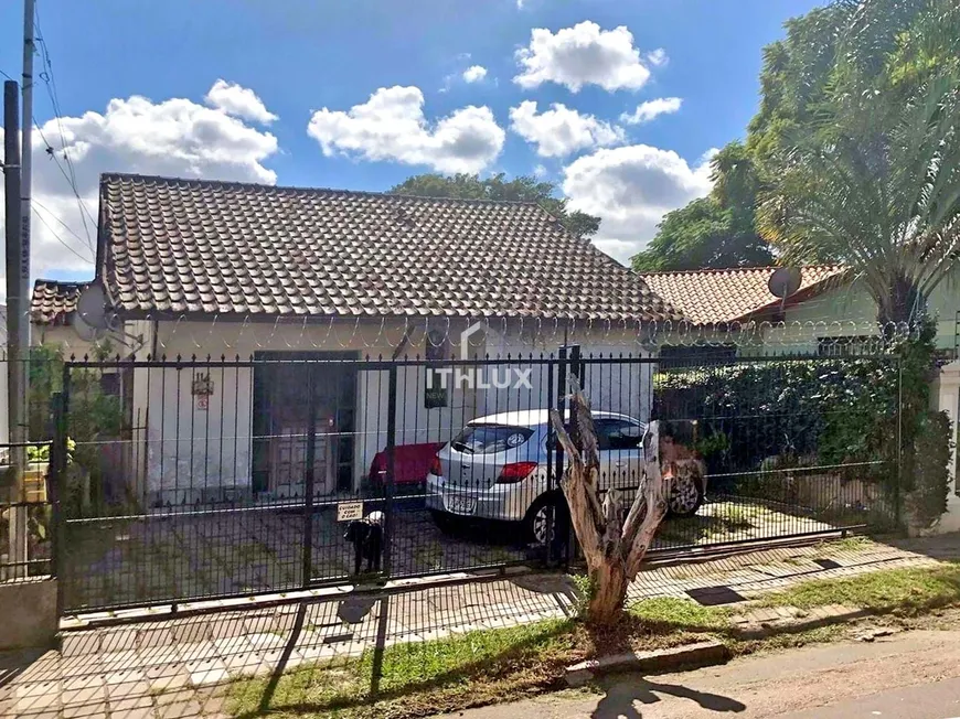 Foto 1 de Casa com 3 Quartos à venda, 90m² em Passo da Areia, Porto Alegre