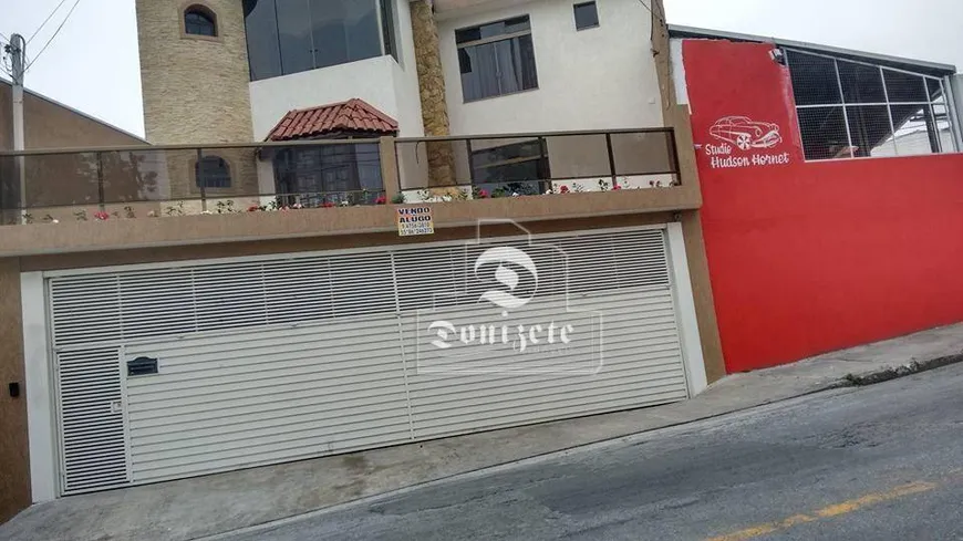 Foto 1 de Sobrado com 4 Quartos para venda ou aluguel, 398m² em Vila Alzira, Santo André