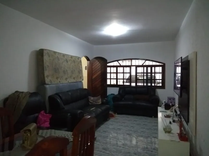Foto 1 de Sobrado com 3 Quartos à venda, 140m² em Vila Progresso, Santo André