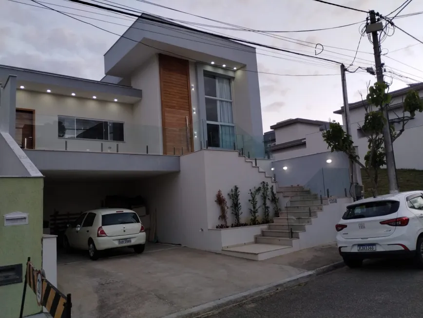 Foto 1 de Casa de Condomínio com 3 Quartos à venda, 300m² em Lagoa, Macaé