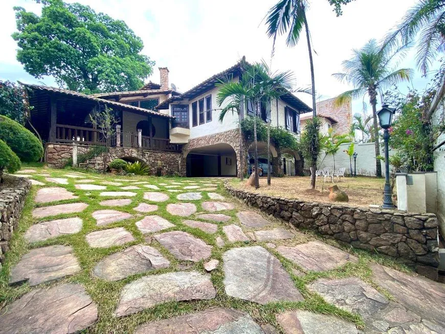 Foto 1 de Casa com 6 Quartos à venda, 480m² em São Luíz, Belo Horizonte
