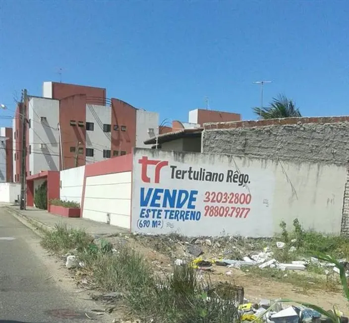 Foto 1 de Lote/Terreno à venda, 690m² em Pitimbu, Natal