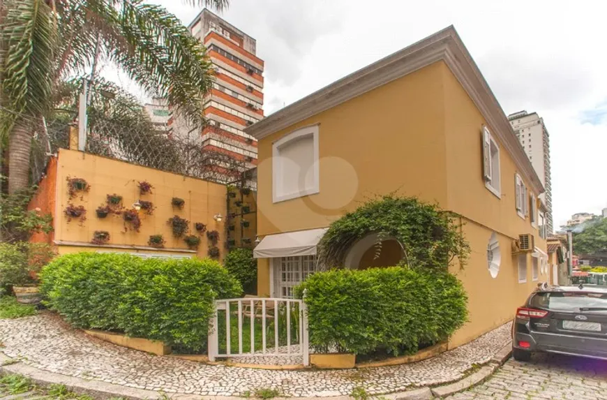 Foto 1 de Casa com 2 Quartos à venda, 190m² em Jardim Paulista, São Paulo