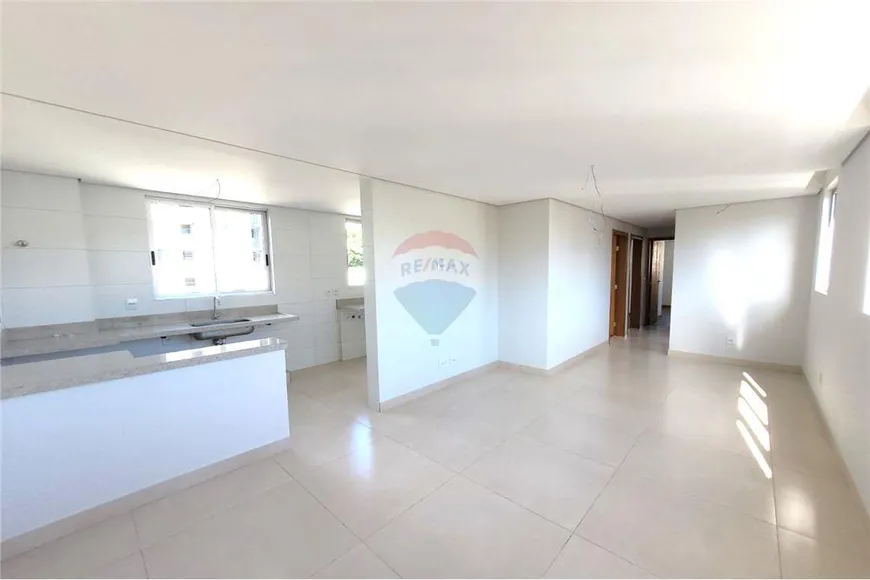 Foto 1 de Apartamento com 3 Quartos à venda, 66m² em Sagrada Família, Belo Horizonte