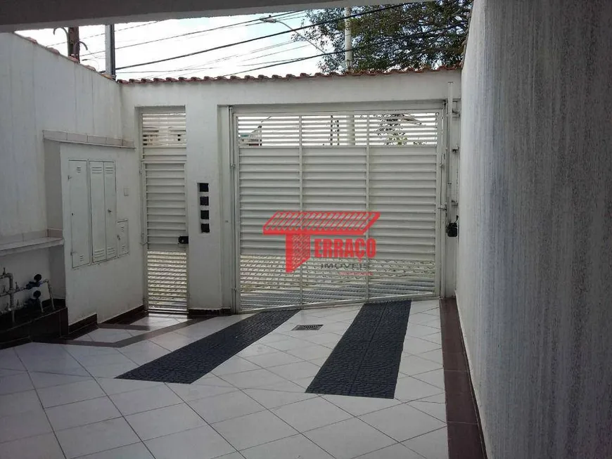 Foto 1 de Apartamento com 2 Quartos à venda, 40m² em Jardim Utinga, Santo André