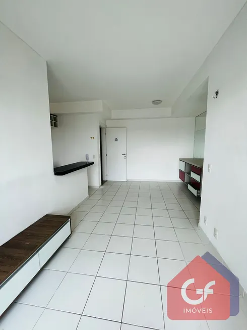Foto 1 de Apartamento com 2 Quartos para alugar, 65m² em Calhau, São Luís