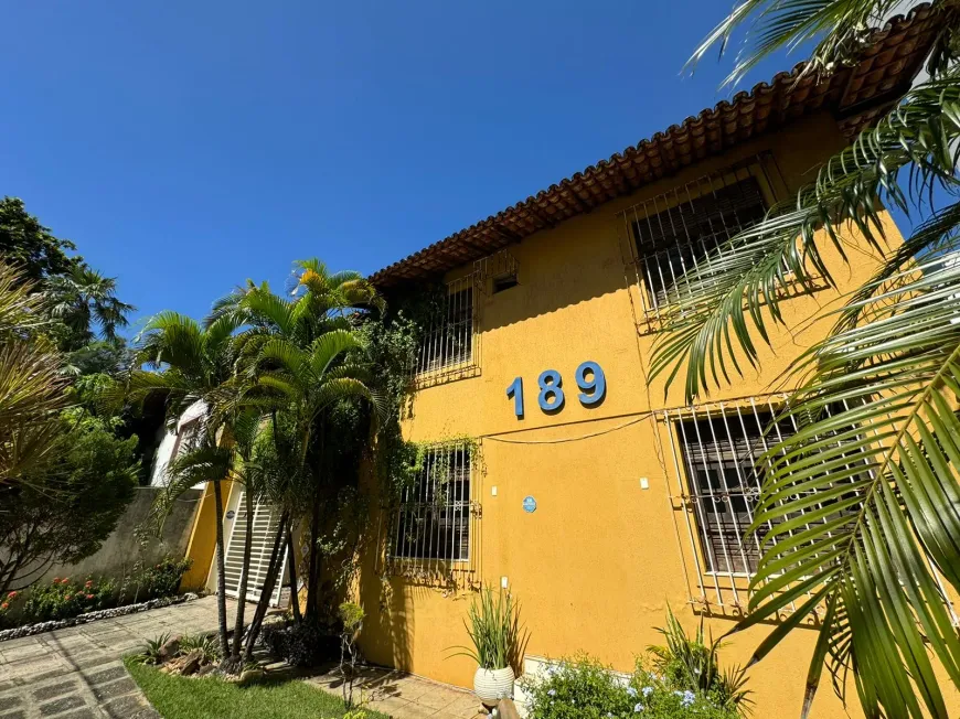 Foto 1 de Casa com 11 Quartos à venda, 385m² em Pituba, Salvador