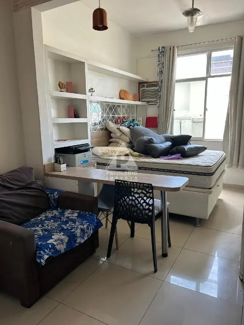 Foto 1 de Apartamento com 1 Quarto à venda, 25m² em Botafogo, Rio de Janeiro