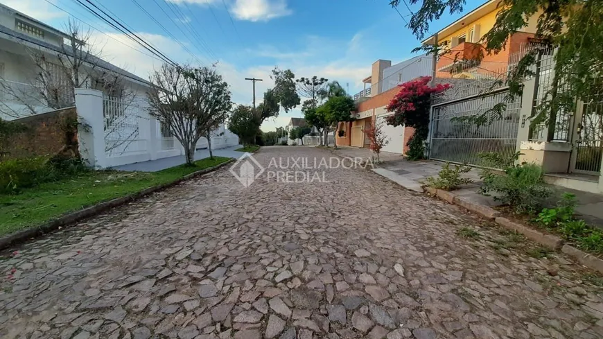 Foto 1 de Lote/Terreno à venda, 544m² em Teresópolis, Porto Alegre