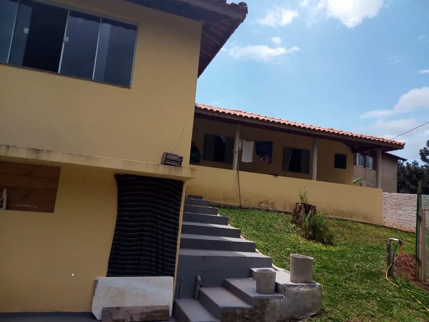 Foto 1 de Fazenda/Sítio com 3 Quartos à venda, 1150m² em , Camanducaia