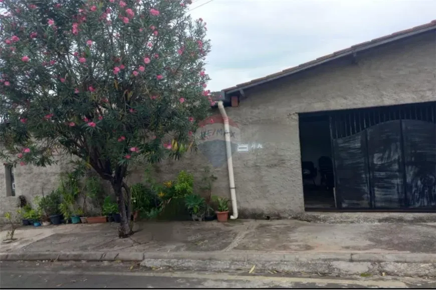 Foto 1 de Casa com 2 Quartos à venda, 100m² em Recanto das Laranjeiras, Cosmópolis