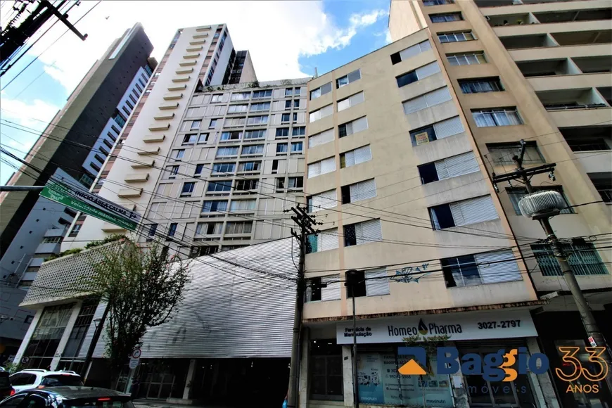 Foto 1 de Apartamento com 2 Quartos à venda, 55m² em Centro, Curitiba