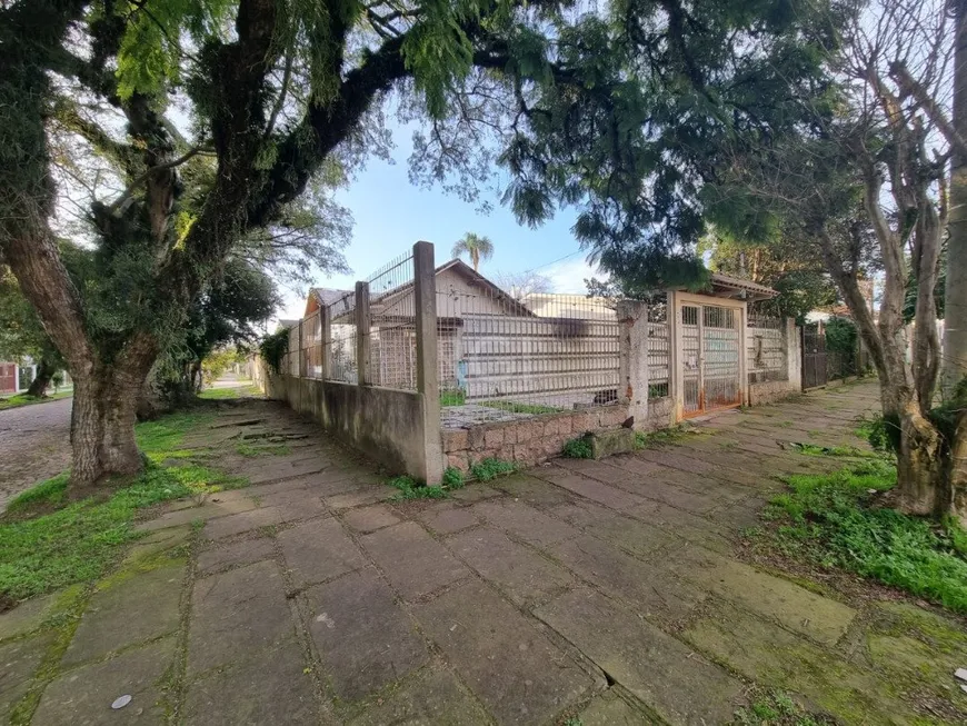 Foto 1 de Casa com 4 Quartos à venda, 77m² em Ipanema, Porto Alegre