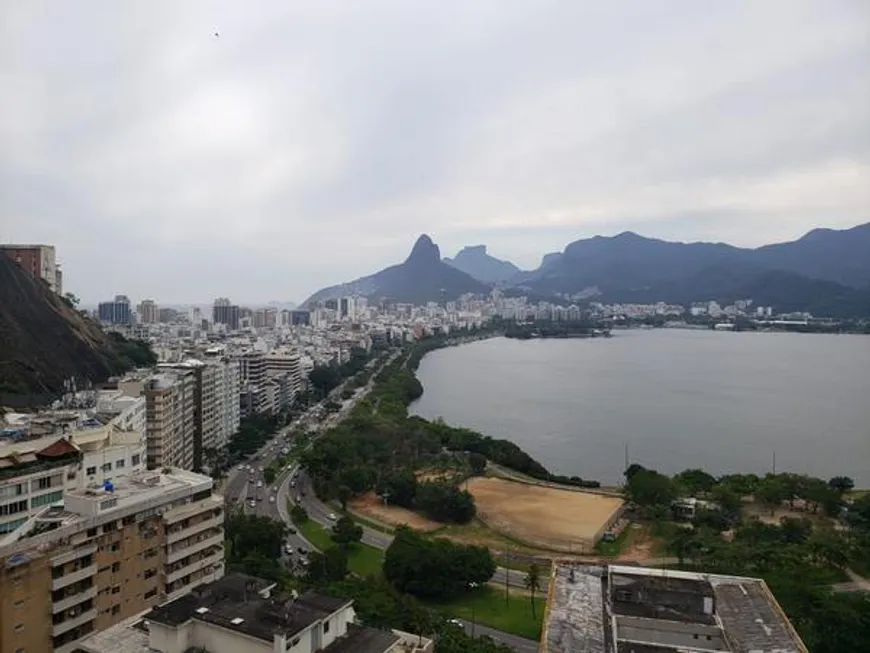 Foto 1 de Apartamento com 5 Quartos à venda, 200m² em Copacabana, Rio de Janeiro